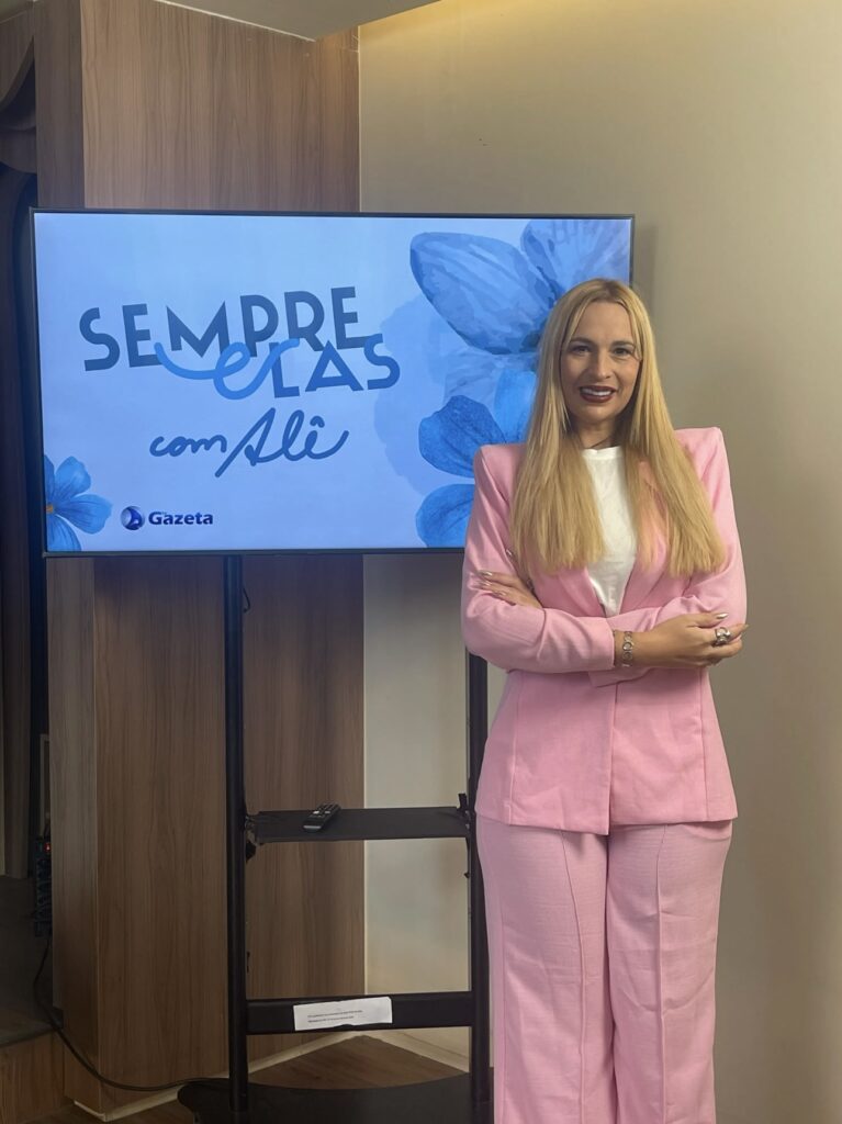 Priscila Furlan, Bacharel em direito e Presidente do clube das empresárias do Rio de Janeiro.
